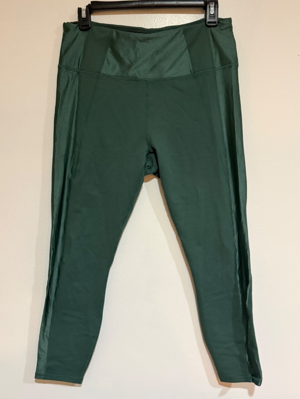 NWT L Fabletics High-Waisted Statement PowerHold Leggings 7/8 Green Shine Panel
